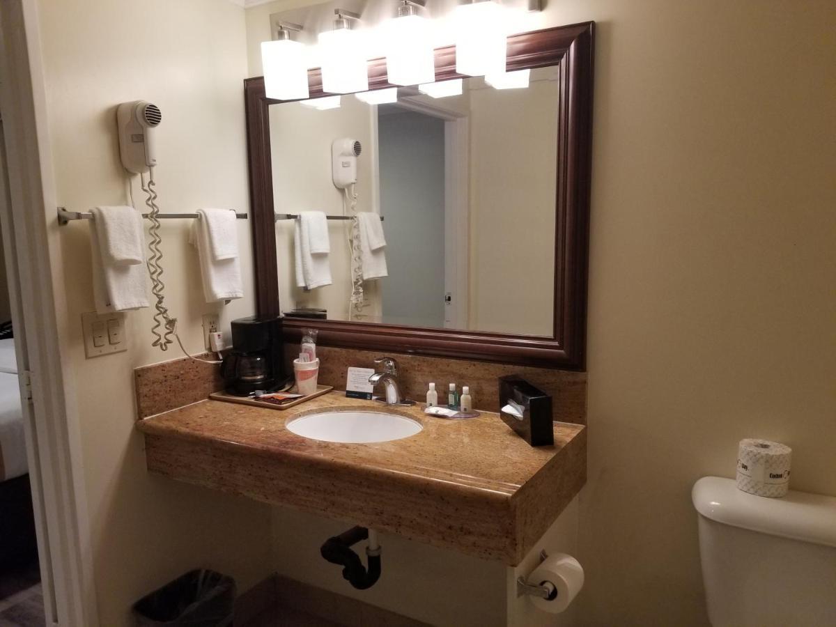 Quality Inn Long Beach - Signal Hill Extérieur photo