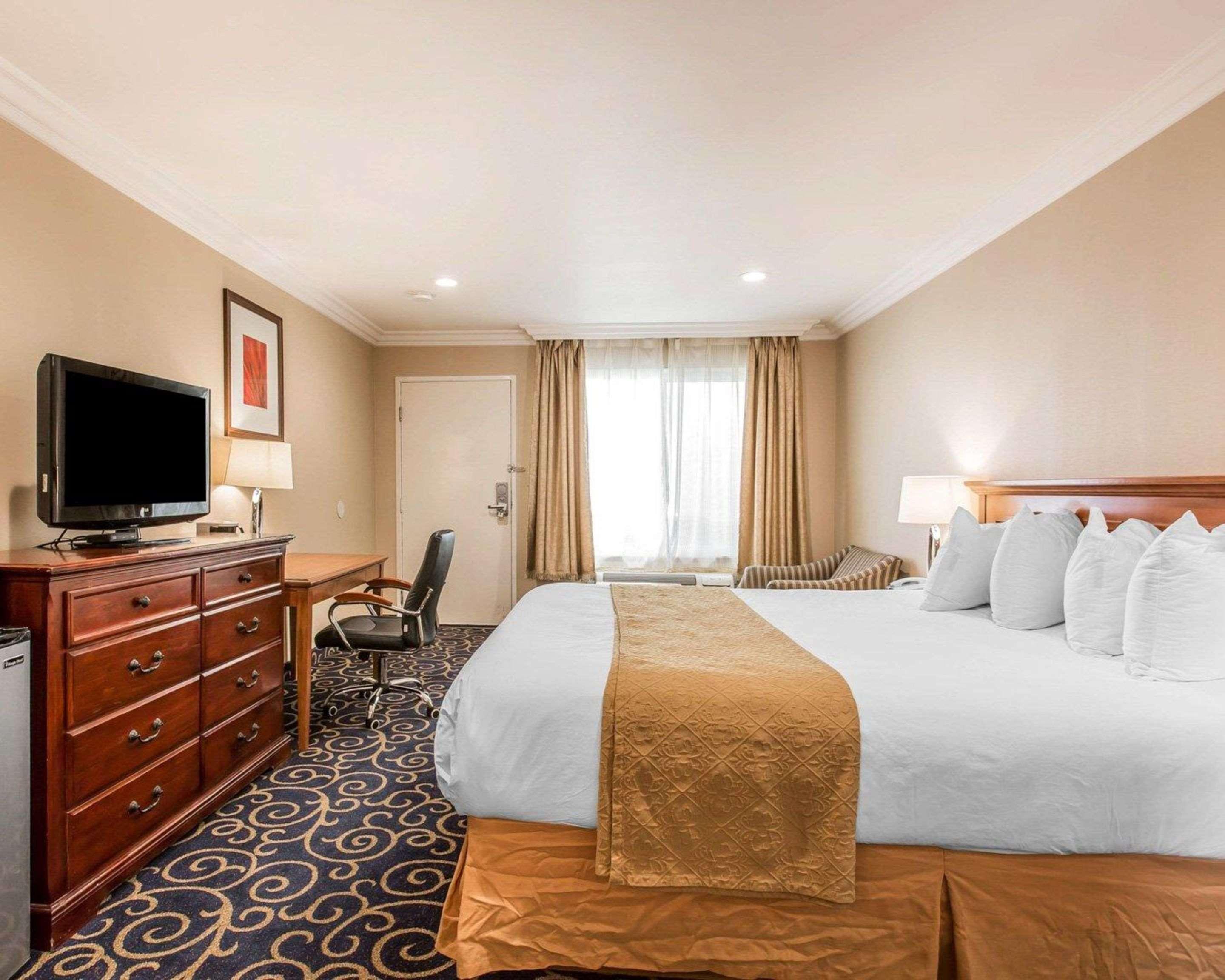 Quality Inn Long Beach - Signal Hill Extérieur photo