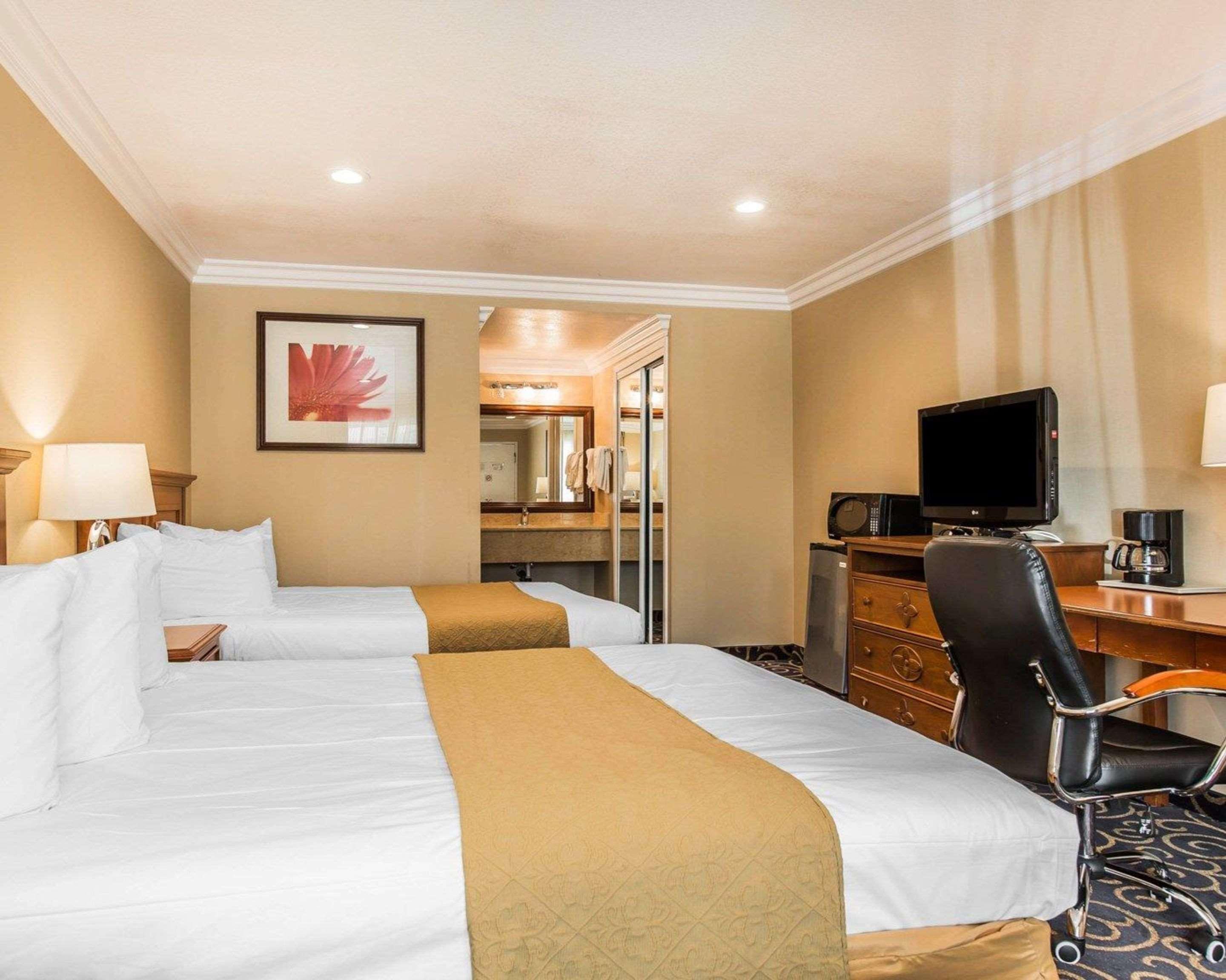 Quality Inn Long Beach - Signal Hill Extérieur photo