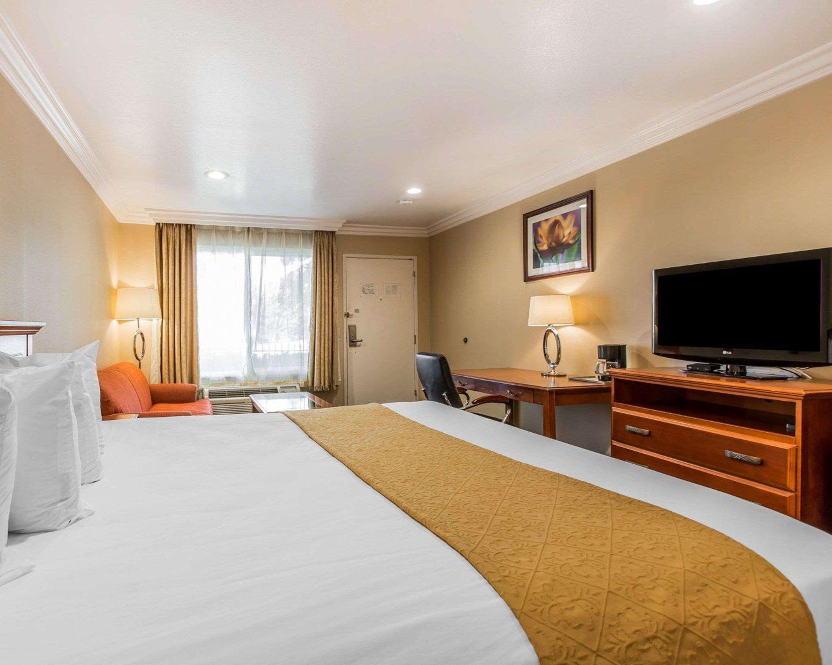 Quality Inn Long Beach - Signal Hill Extérieur photo