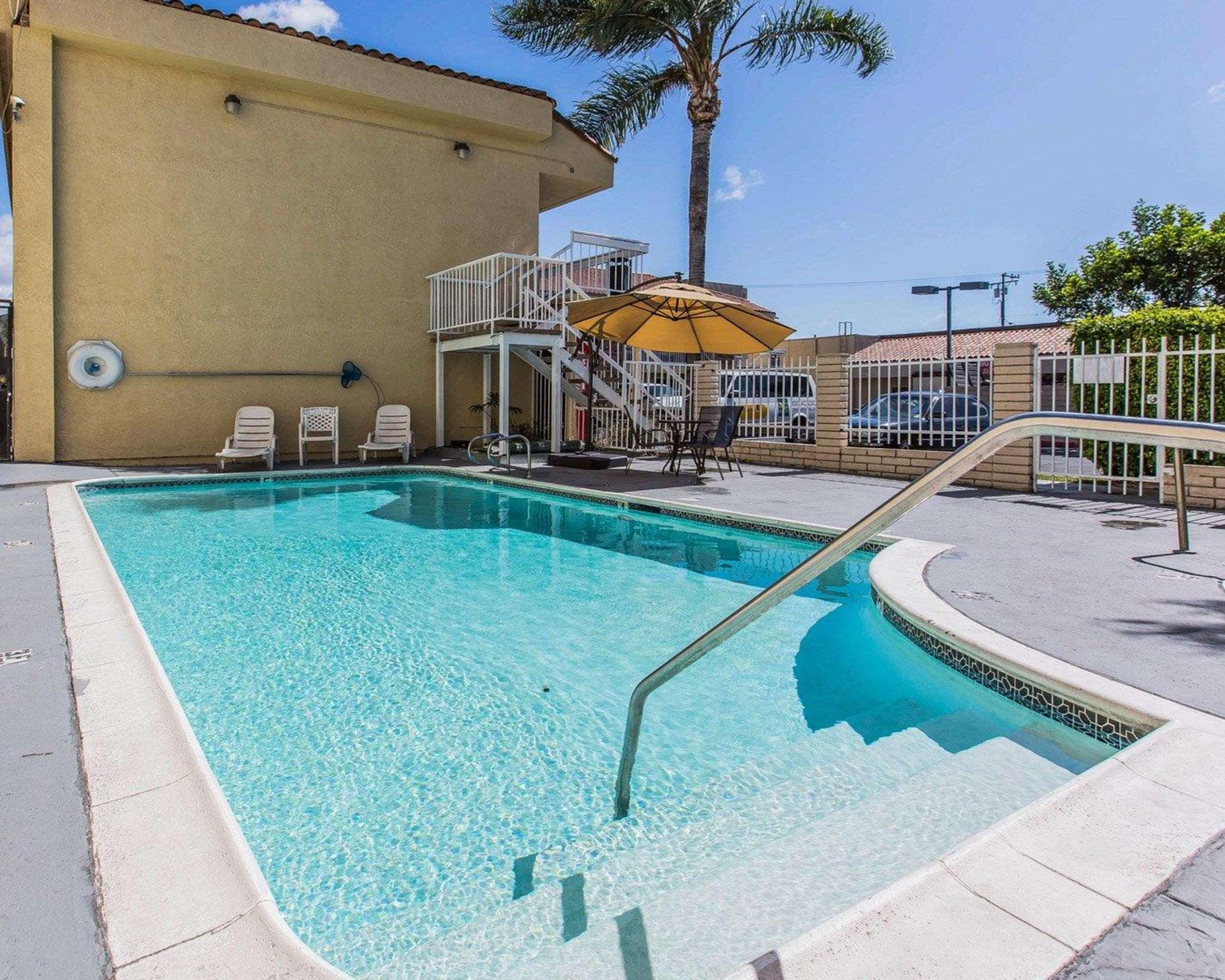 Quality Inn Long Beach - Signal Hill Extérieur photo